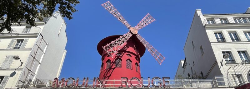 MOULIN-ROUGE-MONTMARTRE