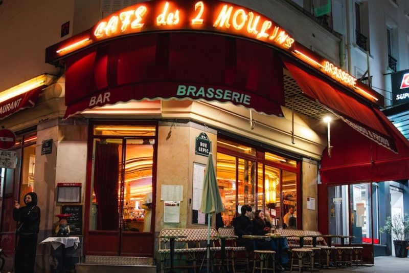 café des deux mouins montmartre nuit