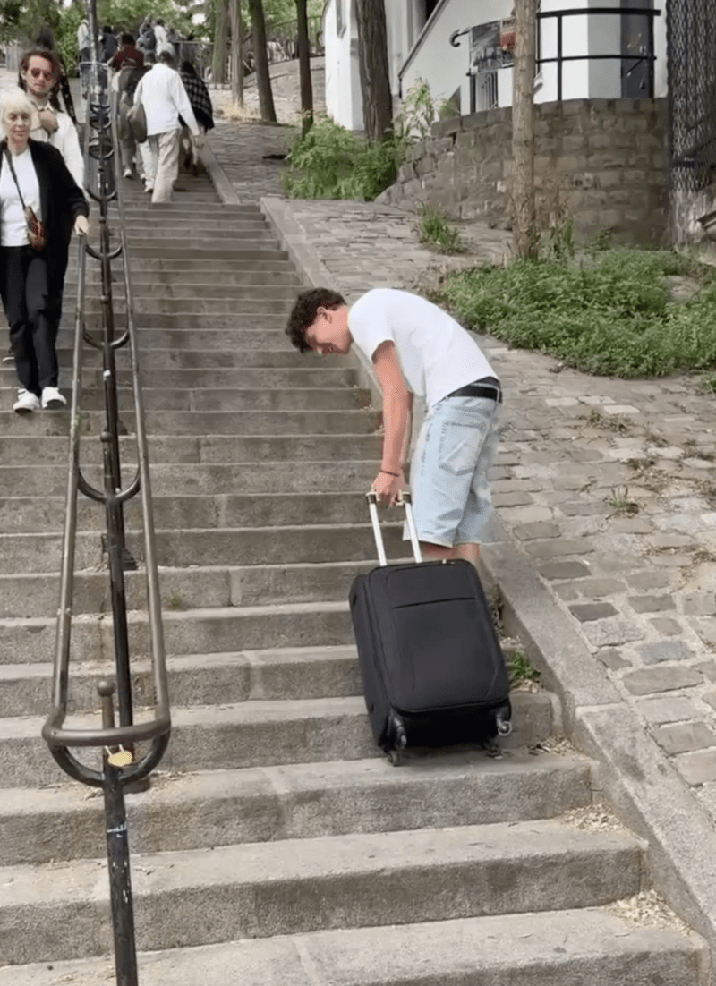 consigne à bagages montmartre 02