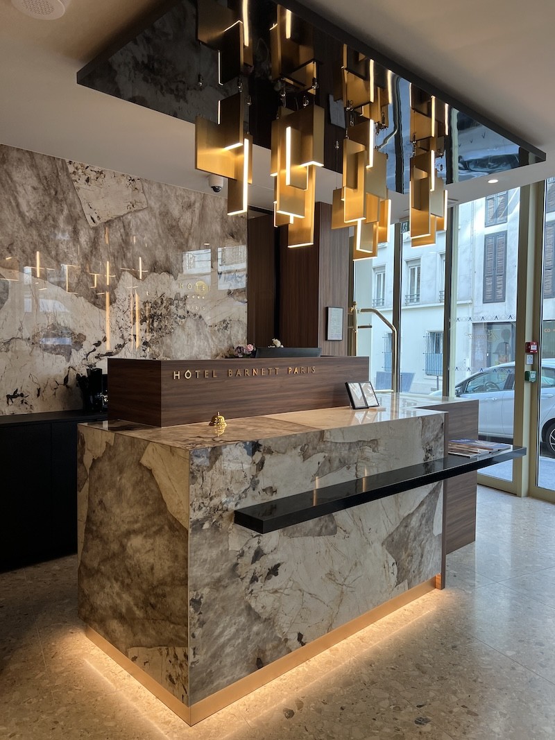 hotel barnett montmartre 01